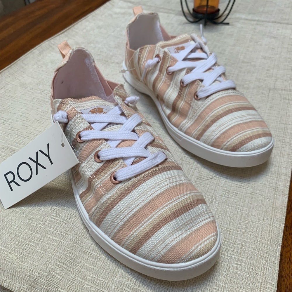 Roxy Casual Sneakers in Peach and Cream